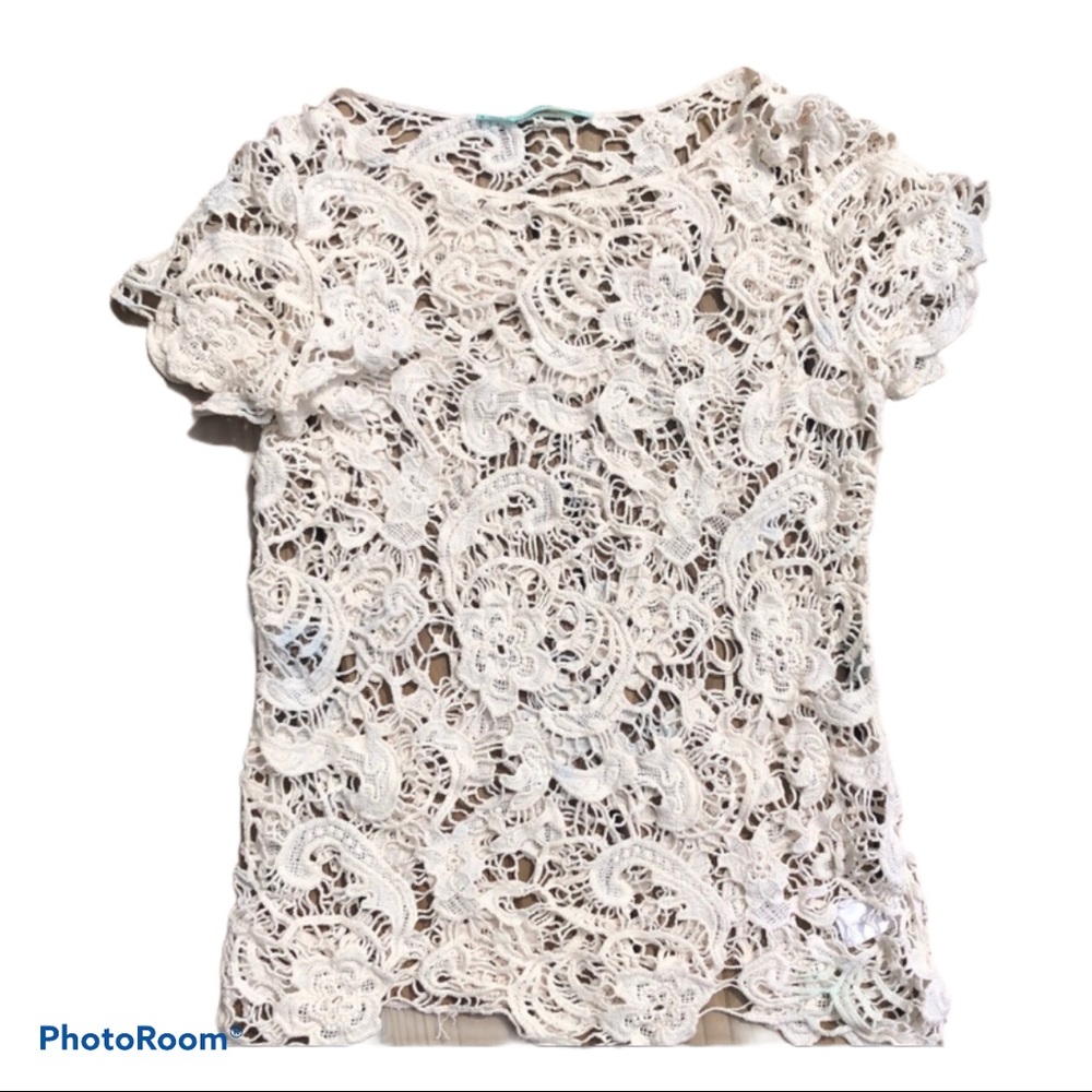 Crocheted Floral Cream Too